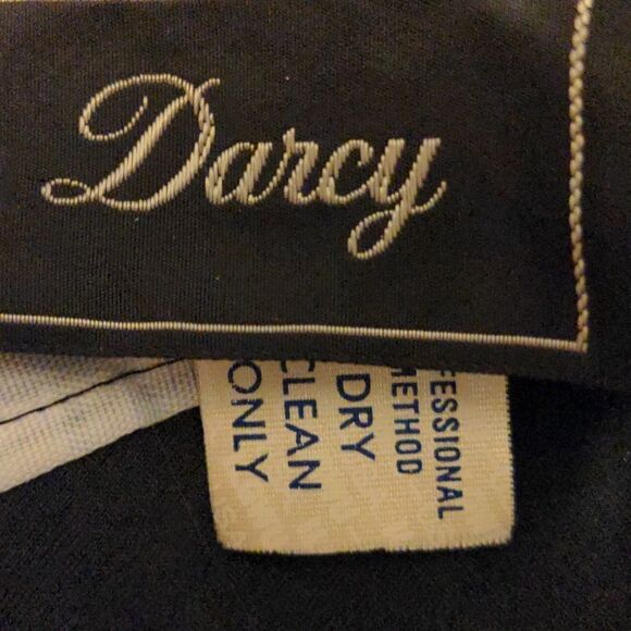 Darcy vintage union made black and white gown - Picture 7 of 13